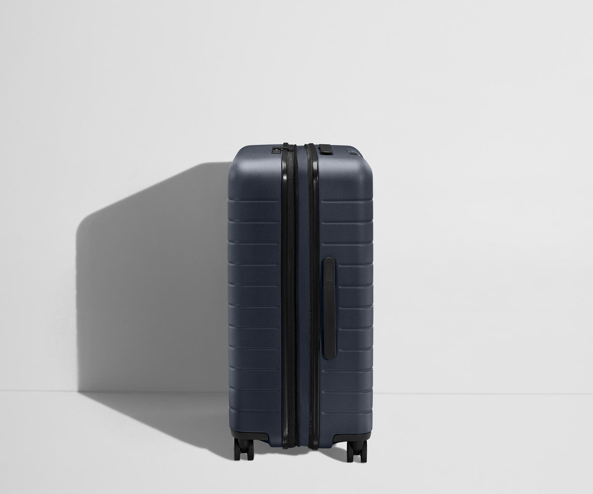 The Medium Flex in Navy Blue