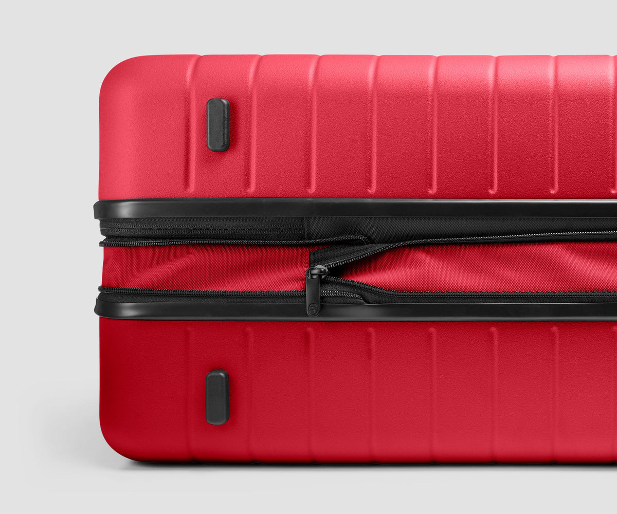 The Medium Flex 3 in Cherry Red