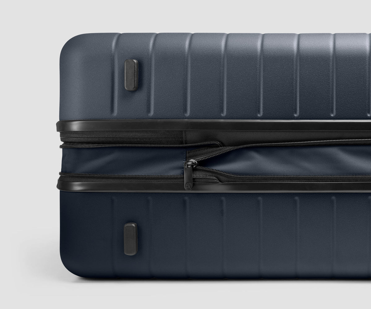 The Medium Flex 3 in Navy Blue