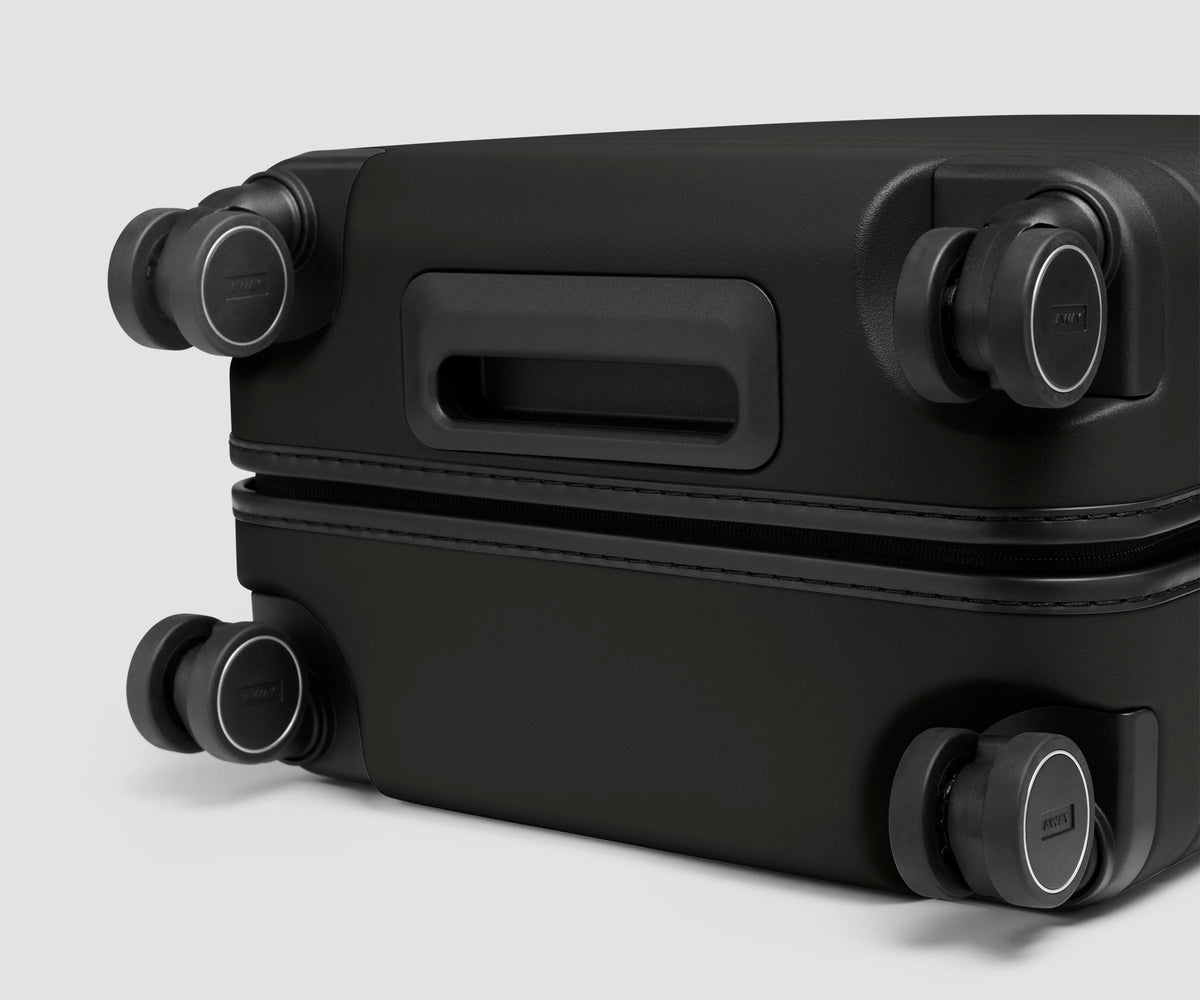 The Medium Flex 3 in Jet Black