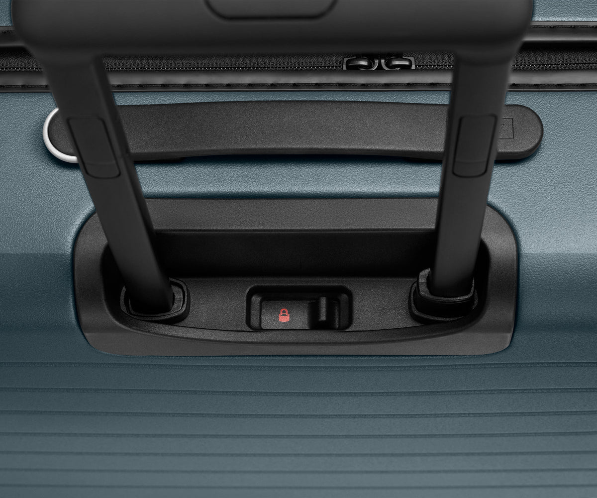 The Bigger Carry-On 3 in Coast Blue