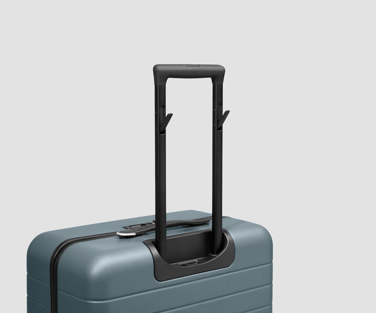 The Carry-On Flex 3 in Coast Blue