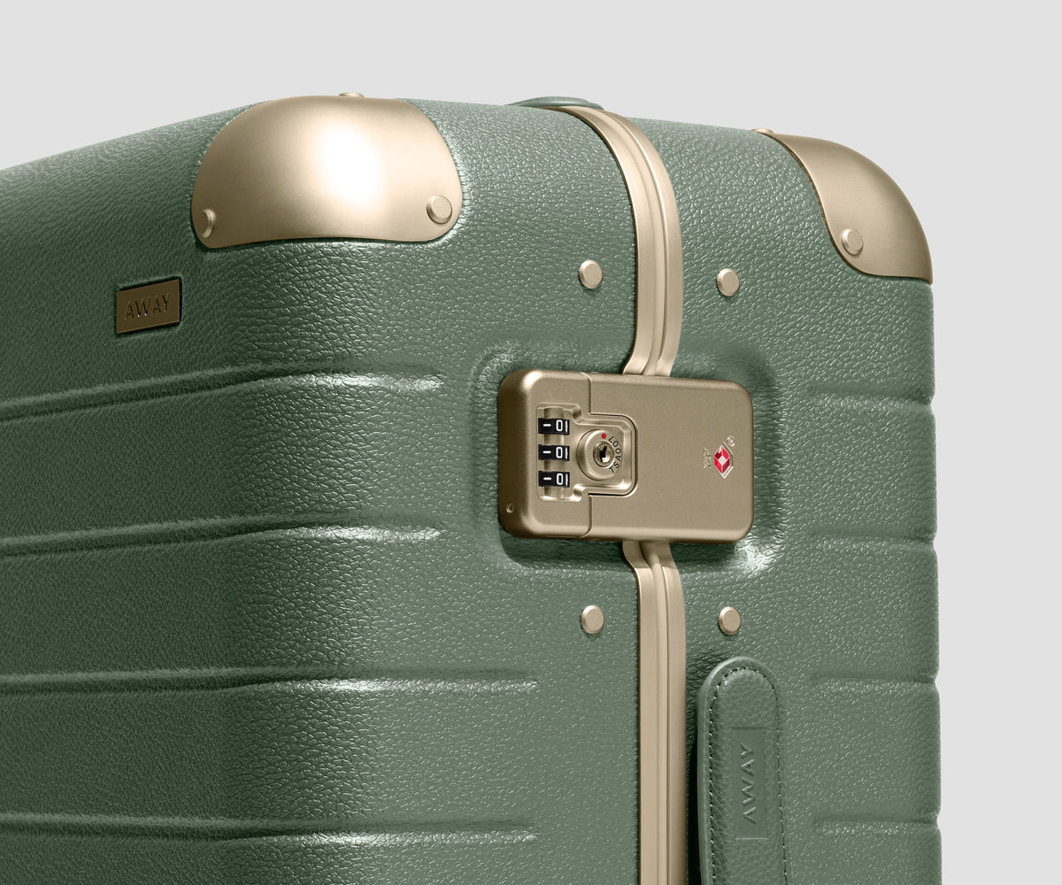 The Aluminum Edge Trunk in No. 20 Legacy