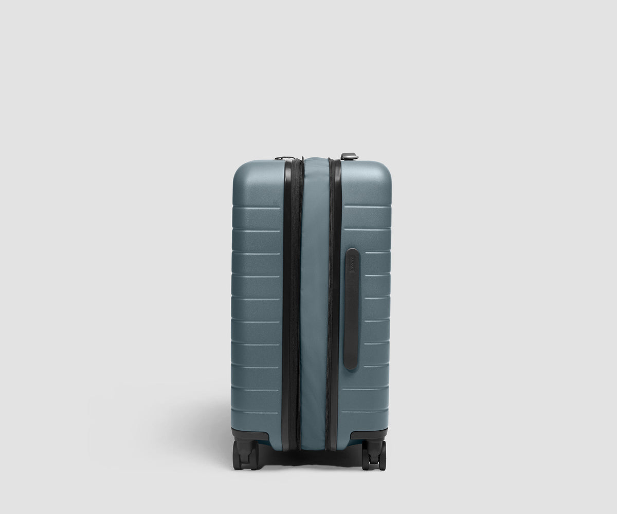 The Bigger Carry-On Flex 3 in Coast Blue