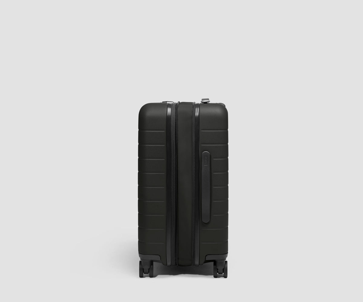 The Carry-On Flex 3 in Jet Black