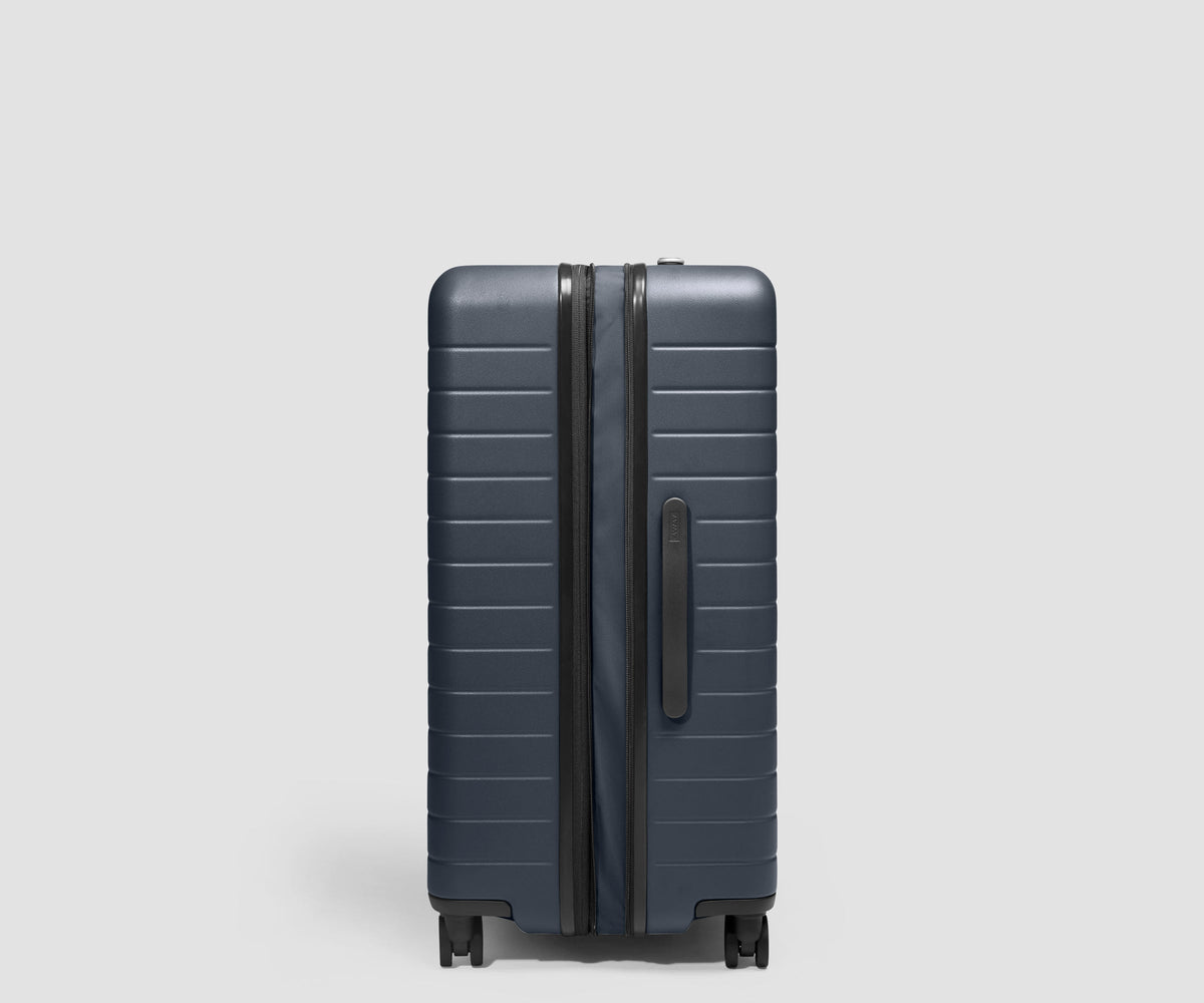 The Large Flex 3 in Navy Blue
