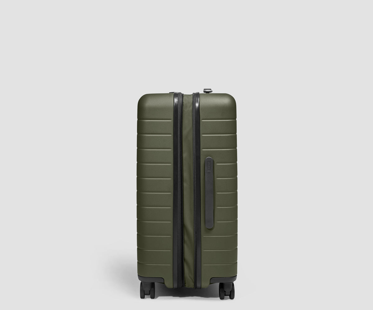 The Medium Flex 3 in Olive Green