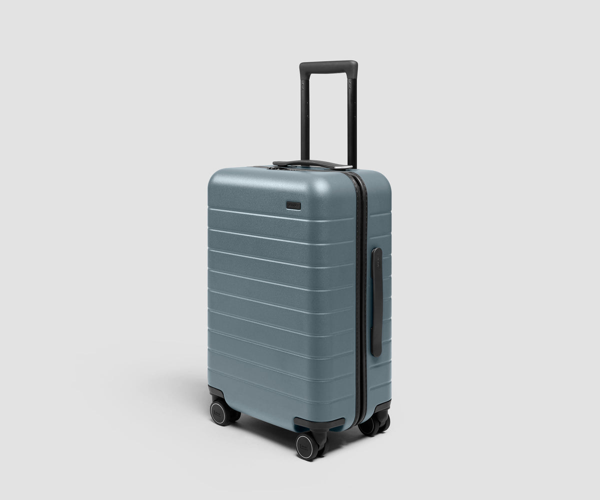 The Carry-On 3 in Coast Blue