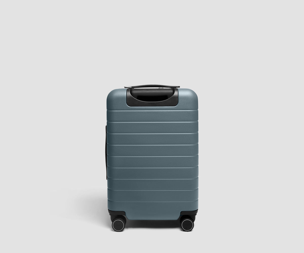 The Carry-On 3 in Coast Blue