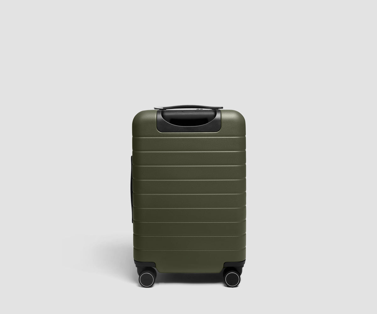 The Carry-On 3 in Olive Green