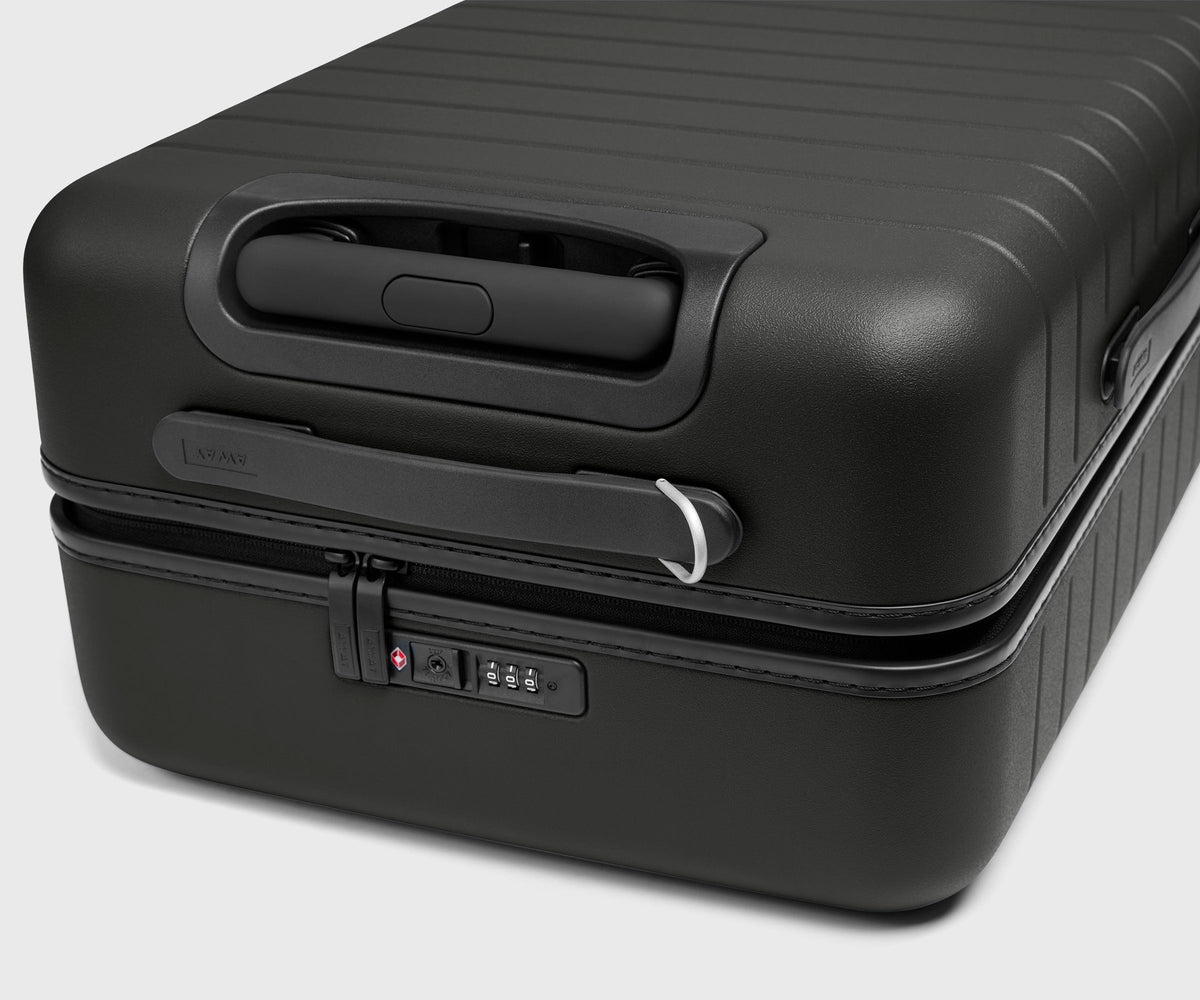 The Bigger Carry-On Flex 3 in Jet Black
