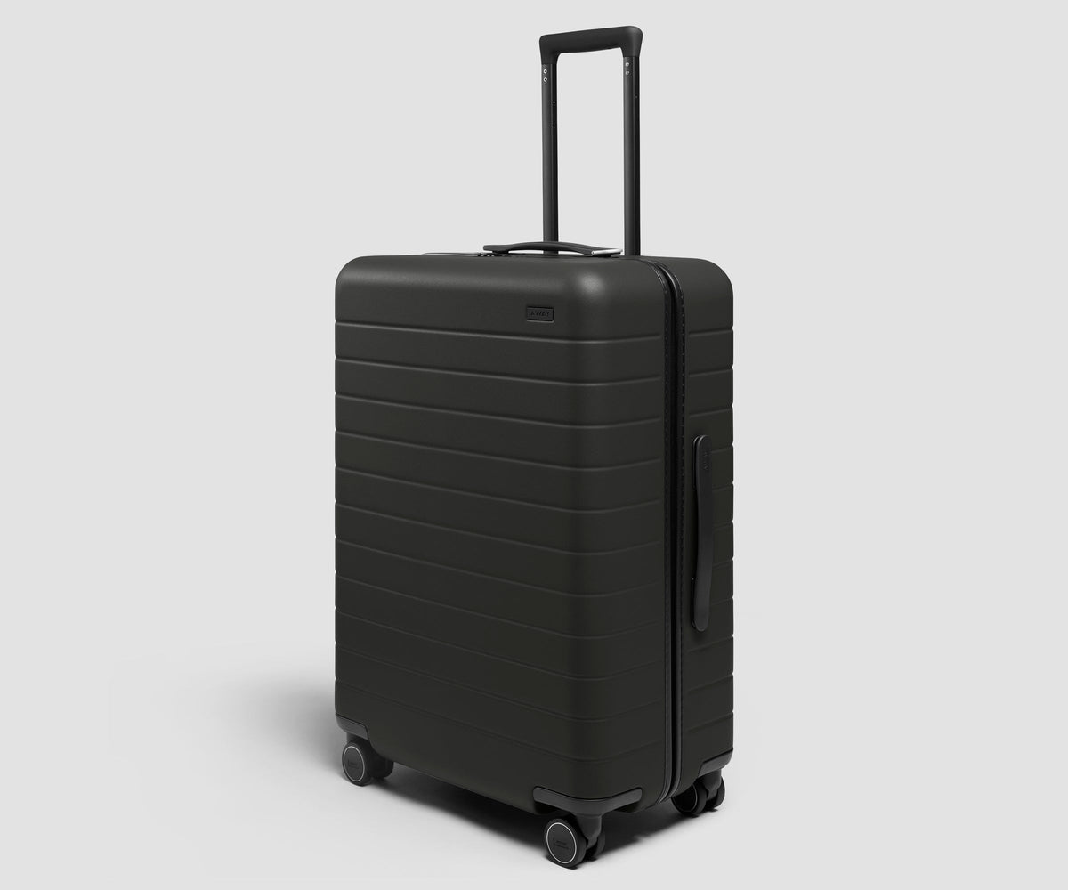 The Medium 3 in Jet Black