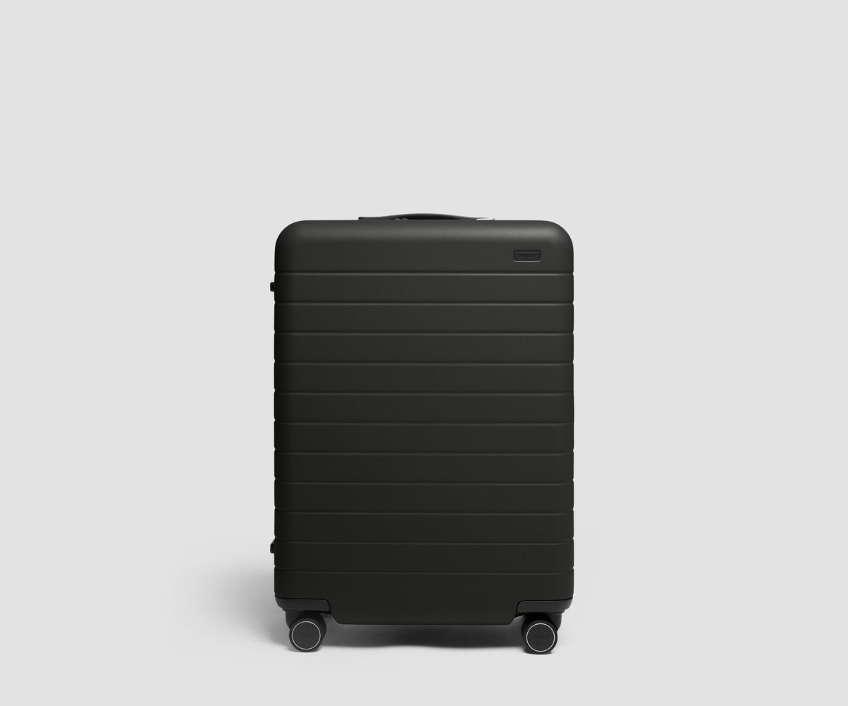 The Medium 3 in Jet Black