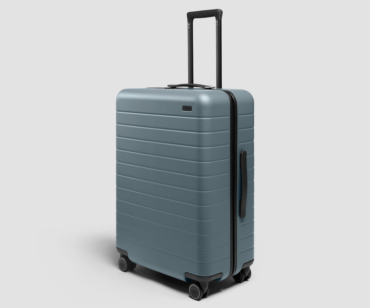 The Medium 3 in Coast Blue