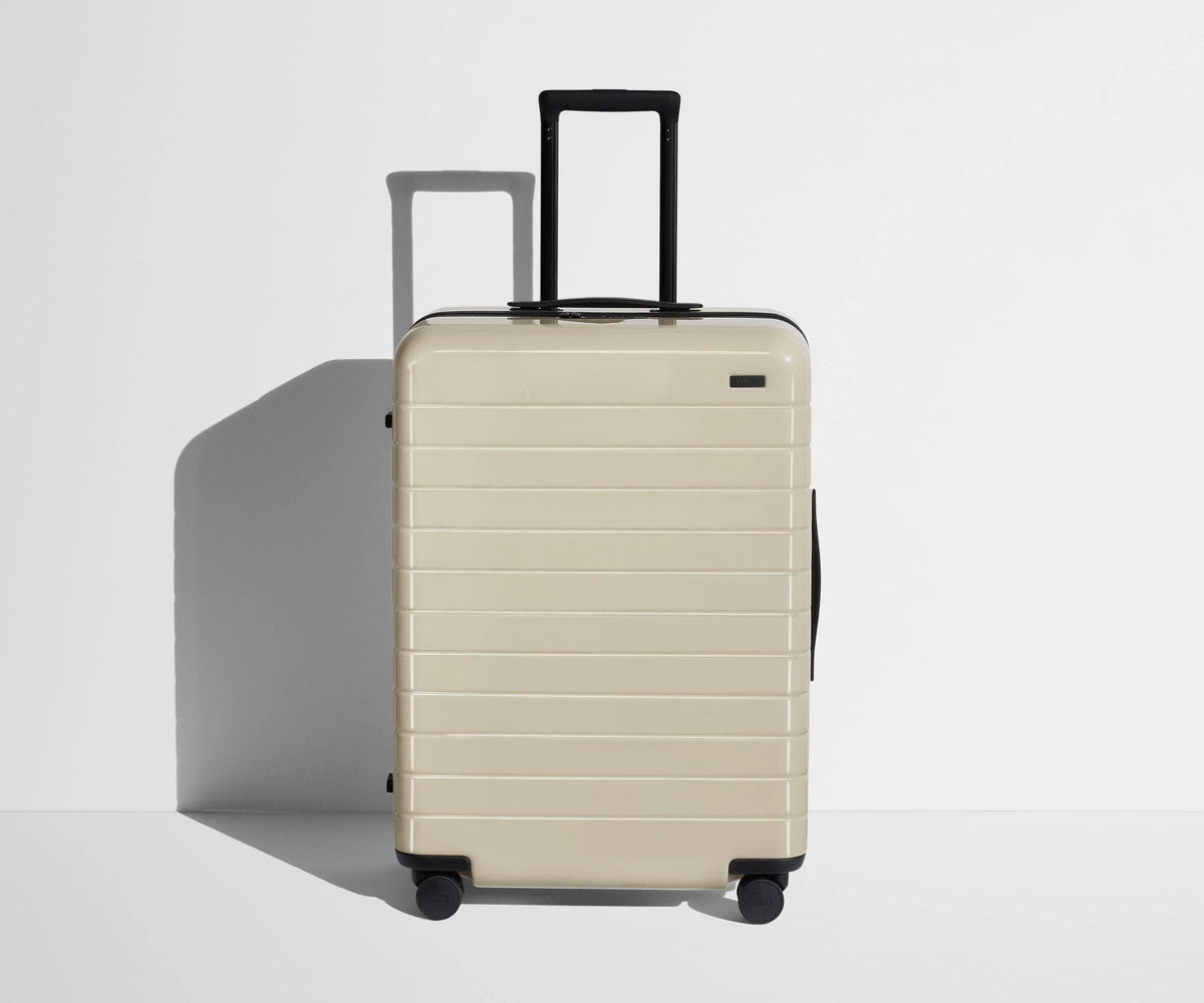 The Medium in Salt White (Gloss)