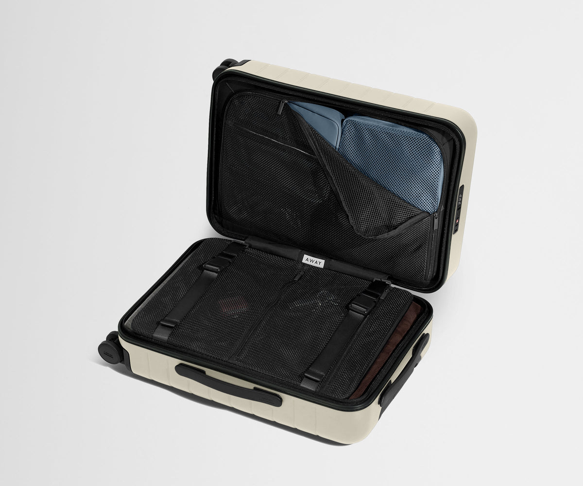 The Carry-On in Salt White