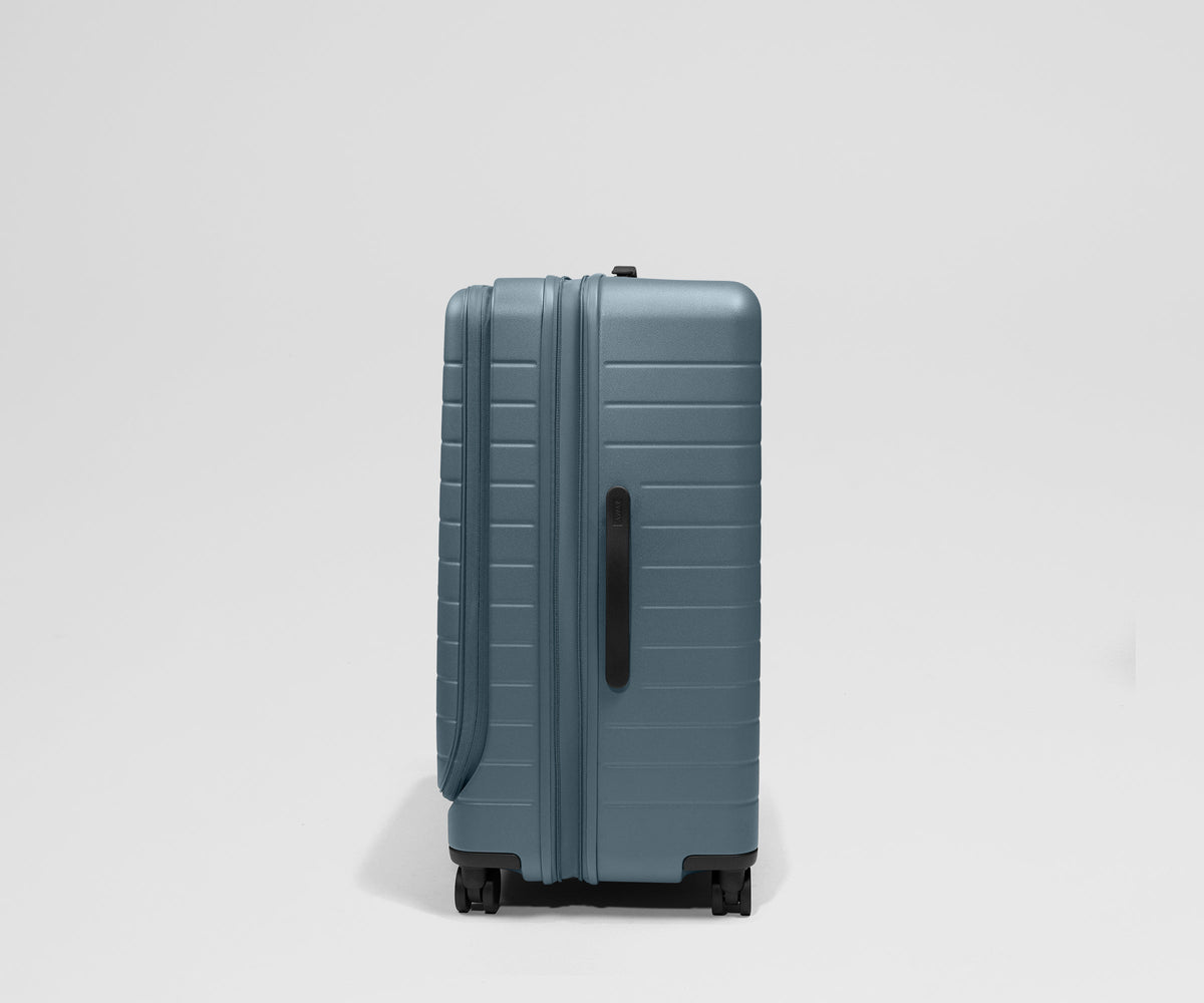 Topside Medium Trunk in Coast Blue